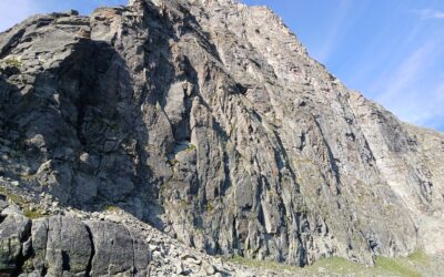 Torre d’Ovarda p.ta orientale (2922m) – parete nord nord-est – Via Giusto o sbagliato che sia